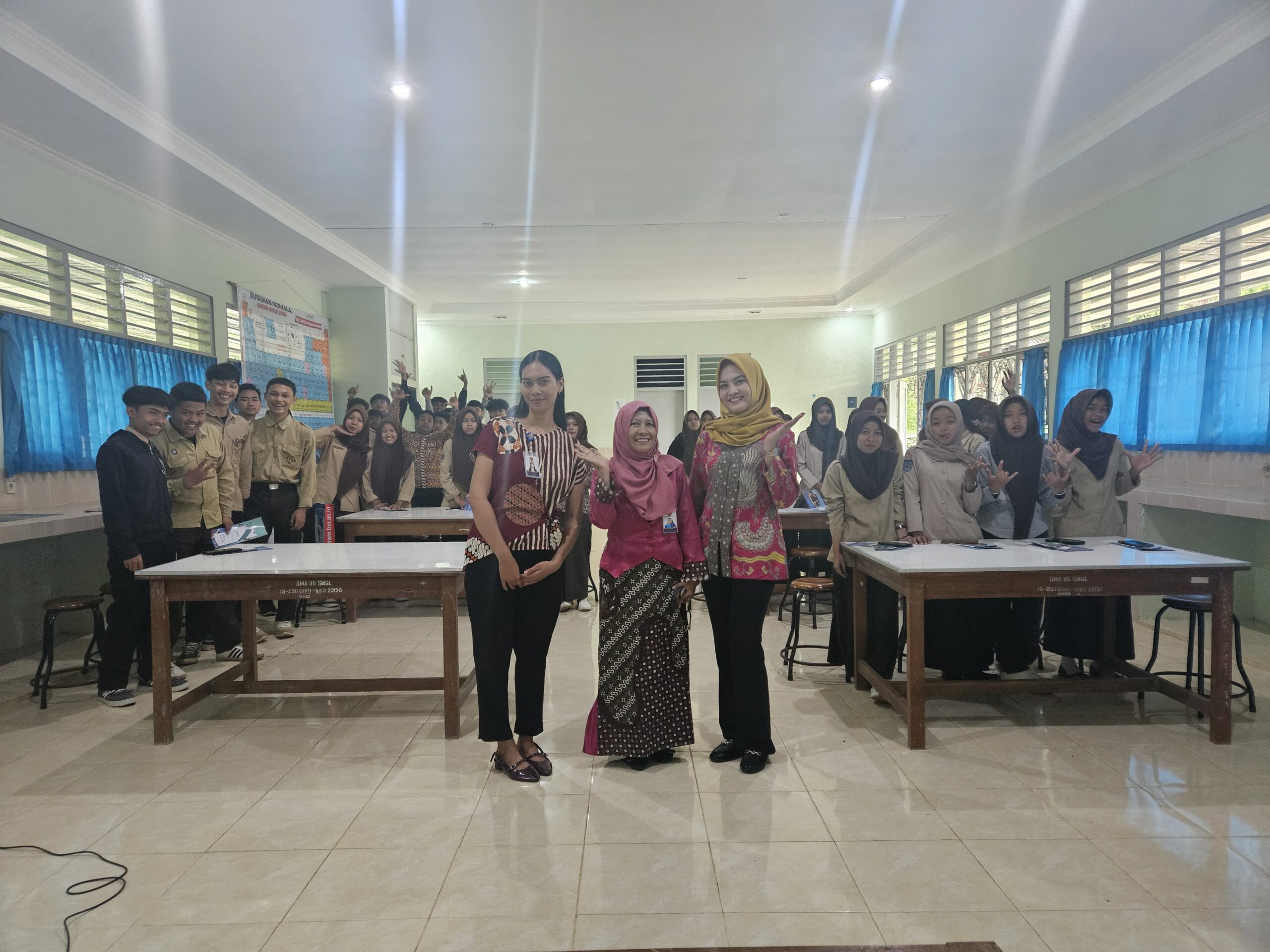 Promosi Prodi Hukum Bisnis di SMA Negeri 1 Samigaluh