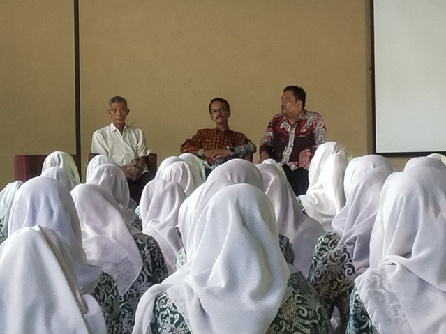 Jembatan Karir Masa Depan: Dosen FBH UPY Kolaborasi Promosi ke SMA 1 Bambanglipuro, Kenalkan Keunggulan Studi Hukum Bisnis